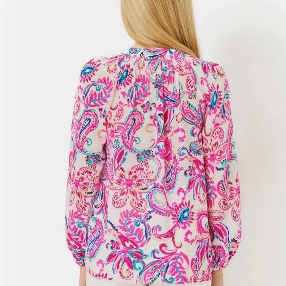 Like New ~ Lilly Pulitzer Elsa Silk Top, Size Meduim - Picture 2 of 6